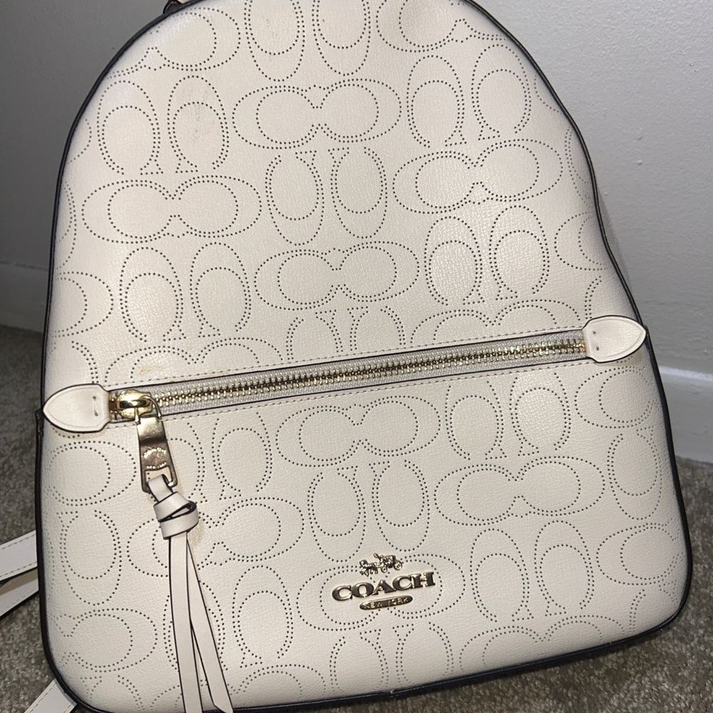 Coach Off-White Signature Backpack - Picture 6 of 9